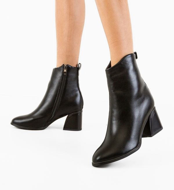 Mei Ботини Kara Черни