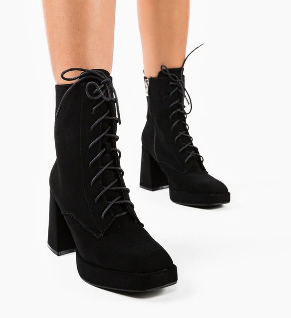 Mei Ботини Lera Черни