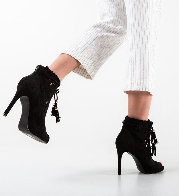 Ali Ботини Martinez Черни