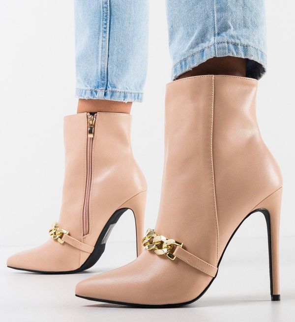 Ali Ботини Mischa Бежов