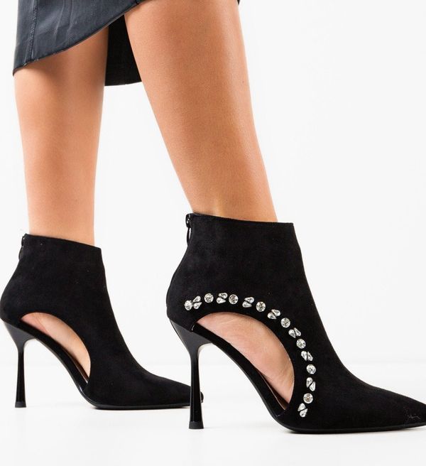 Ali Ботини Moody Черни