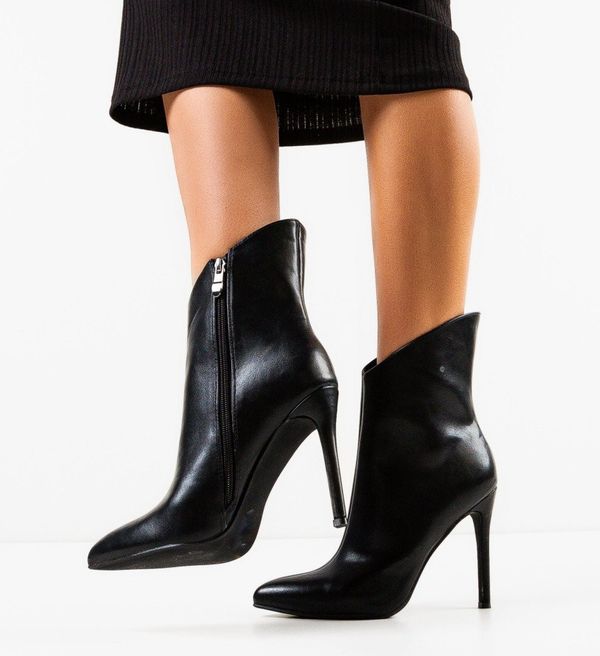 Ali Ботини Nate Черни