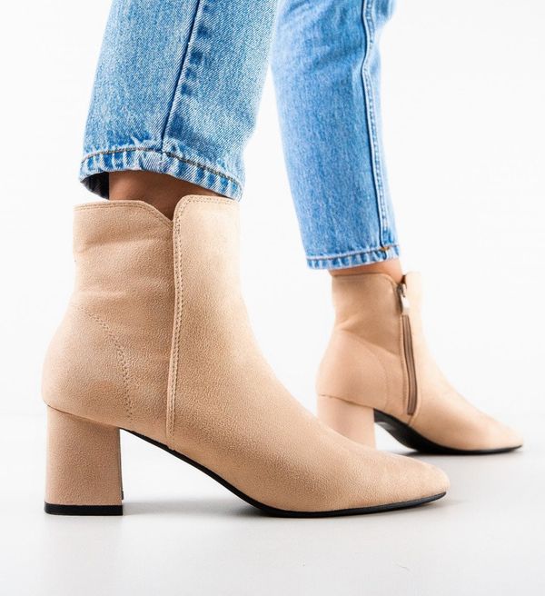 Botinelli Ботини Noname Бежов