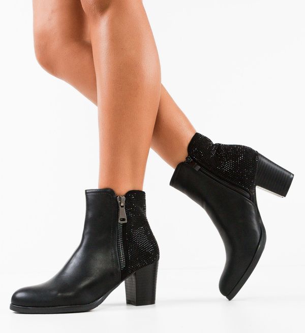 Ali Ботини Ortega Черни