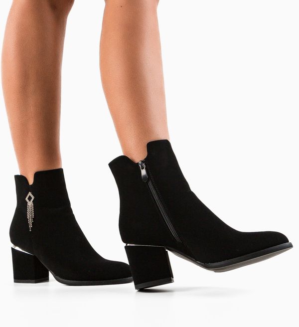 Ali Ботини Porte Черни