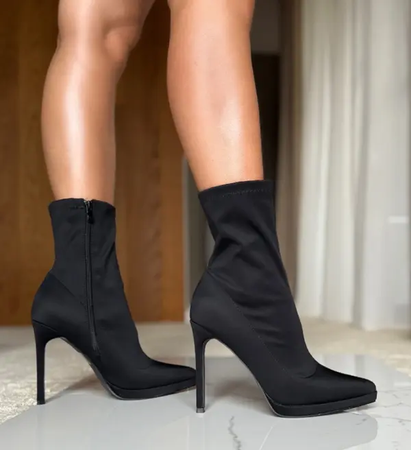 Botinelli Ботини Scarl Черни