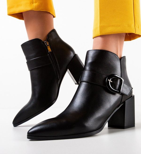 Angel Blue Ботини Terri Черни