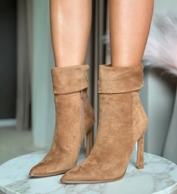 Ali Ботини Tyta Каки