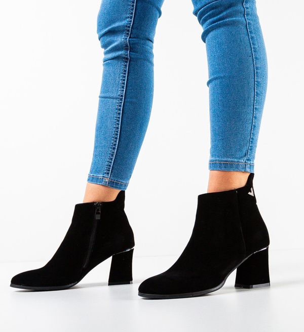 Hebe Ботини Ward Черни