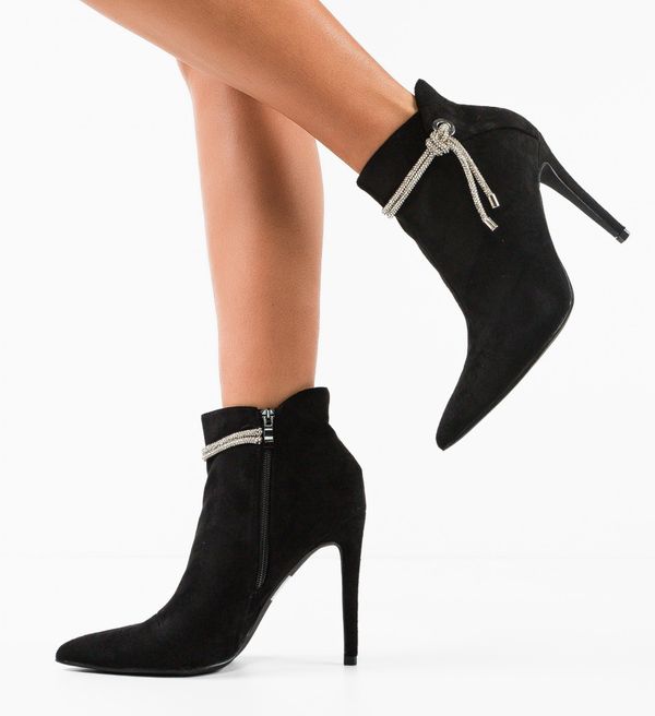 Mei Ботини Warna Черни