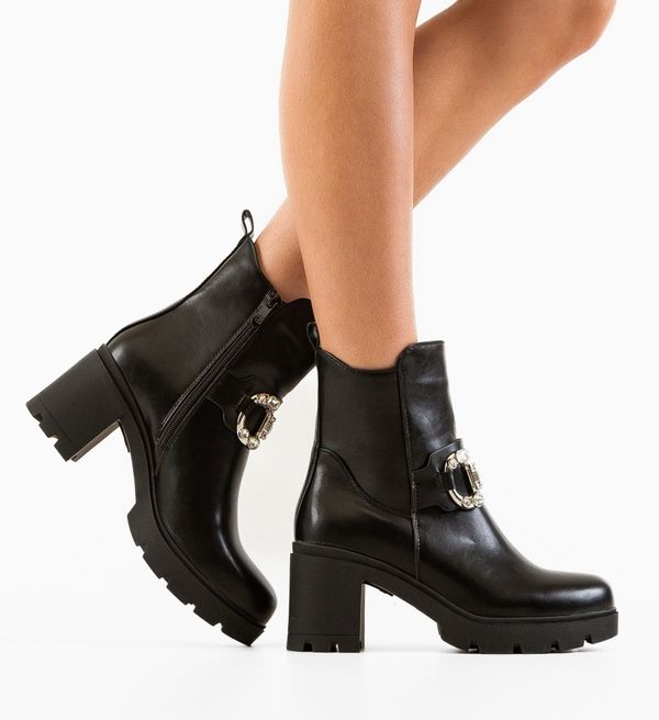 Ali Ботини Yancy Черни