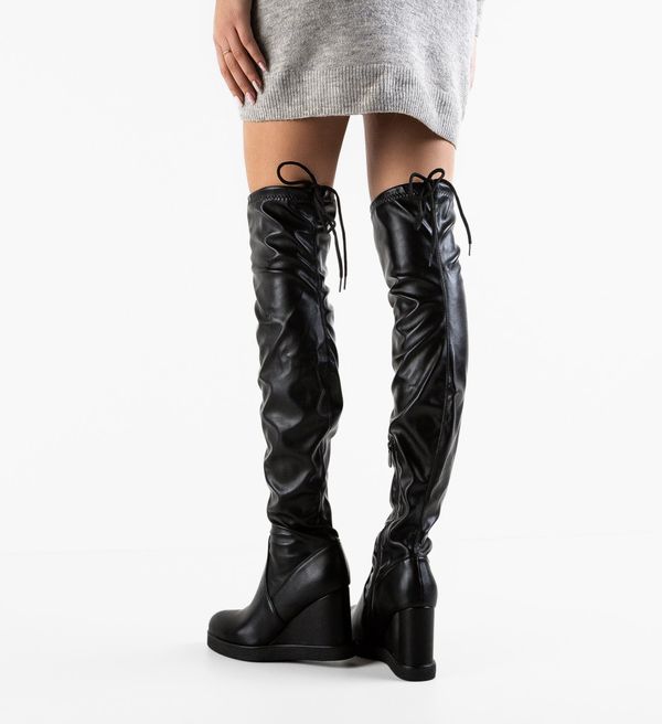 Ali Ботуши Aguir Черни