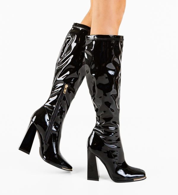 Ali Ботуши Apoorva Черни