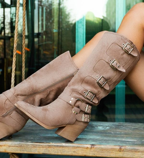 Ali Ботуши Aronas Каки