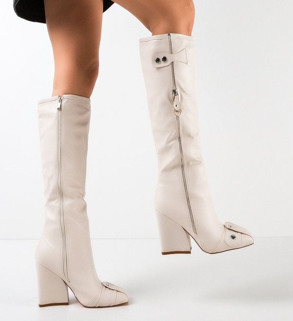 Ali Ботуши Bella Бежов