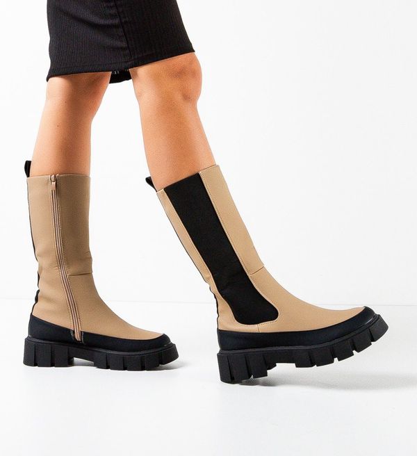 Ali Ботуши Caoimhe Каки