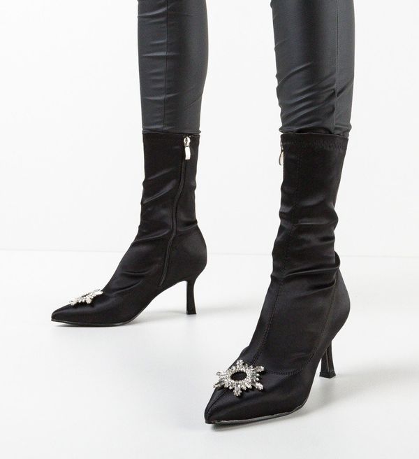 Ali Ботуши Damien Черни