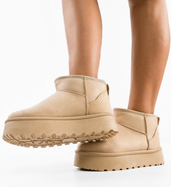 Ali Ботуши Dvora Бежов