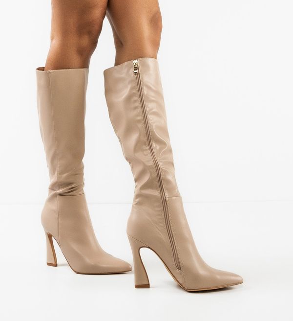 Ali Ботуши Herma Бежов