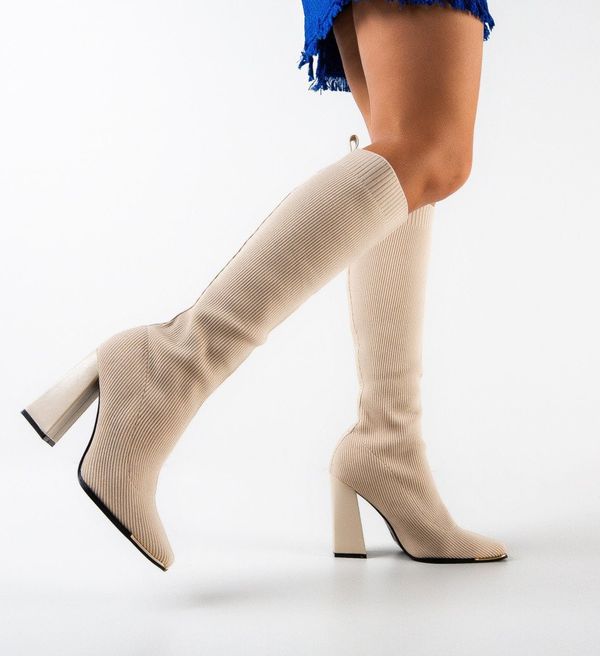 Ali Ботуши Joely Бежов