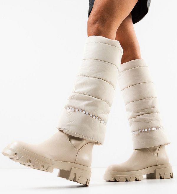 Ali Ботуши Naylor Бежов