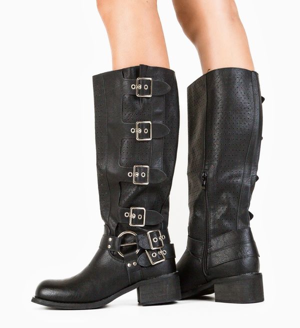 Ali Ботуши Noam Черни