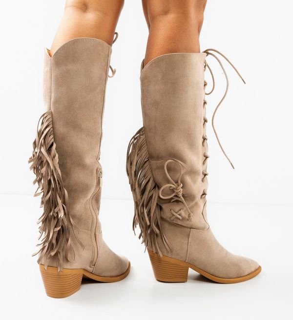 Ali Ботуши Sair Бежов