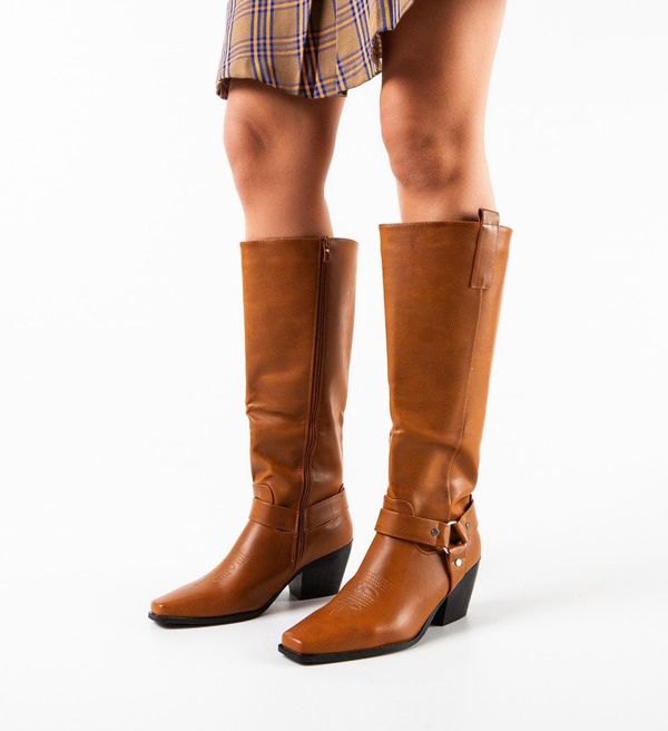 Ali Ботуши Sasha Камел