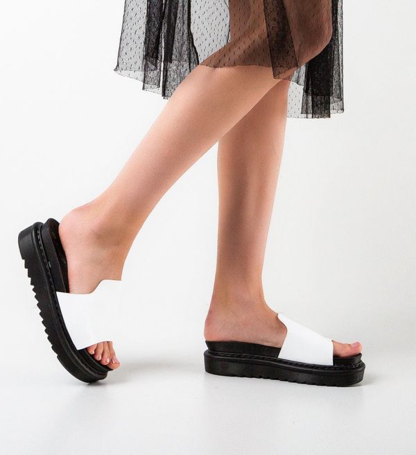 Hebe Чехли Bryson Бели