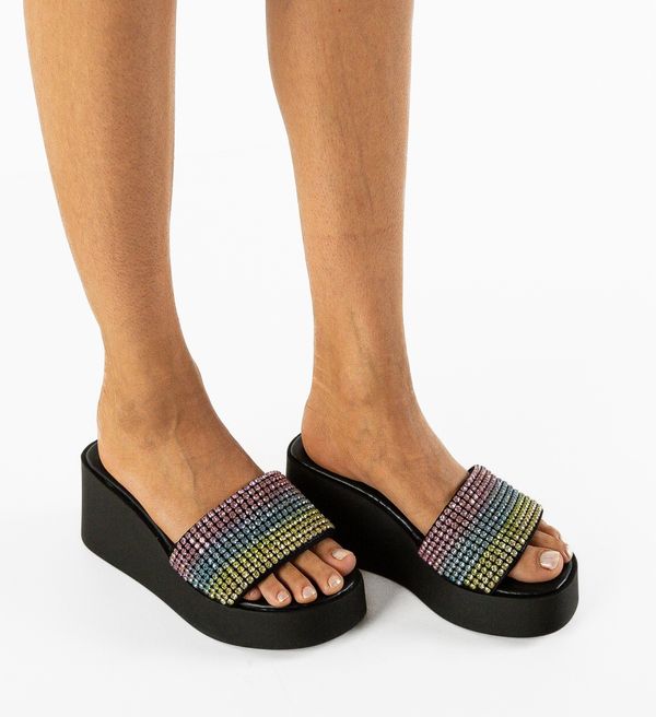 Mei Чехли Cerbera Цветен