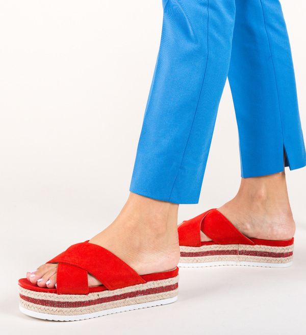 Ali Чехли Izaac Червени