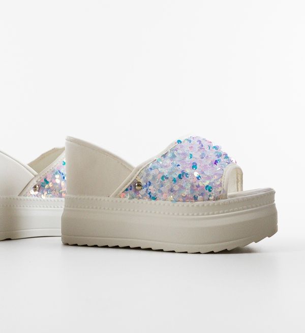 Mei Чехли Karuen Бели