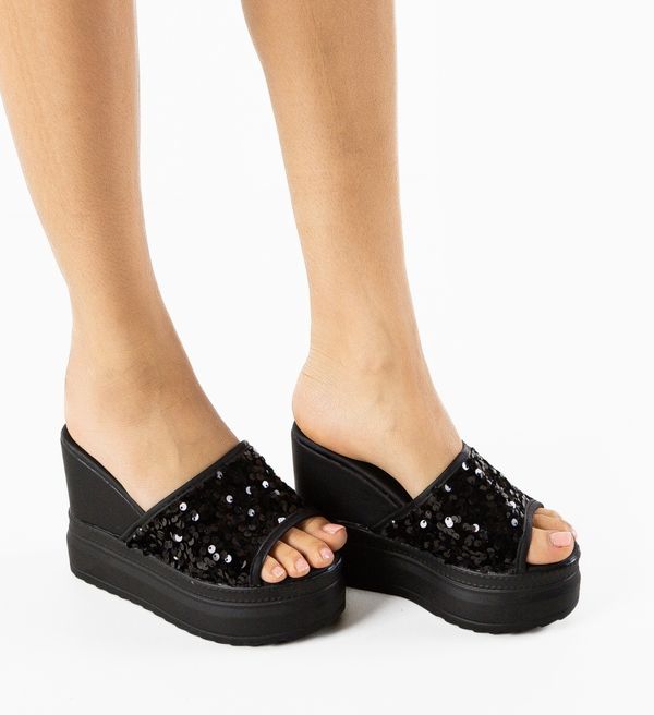 Mei Чехли Karuen Черни