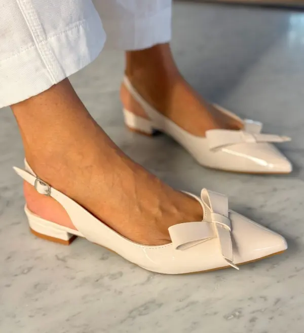 Ali Ежедневни Faye Бежов