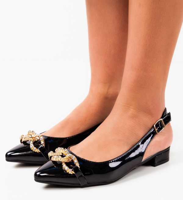 Ali Ежедневни Kavita Черни