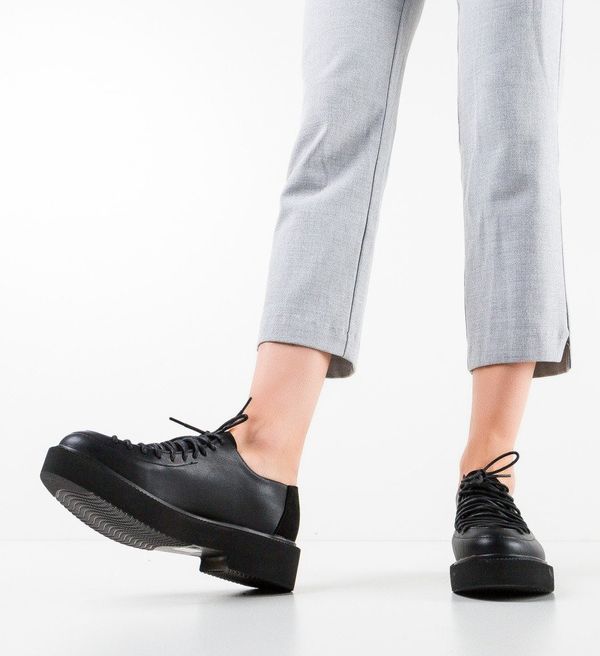 Carolie Ежедневни Lase Черни