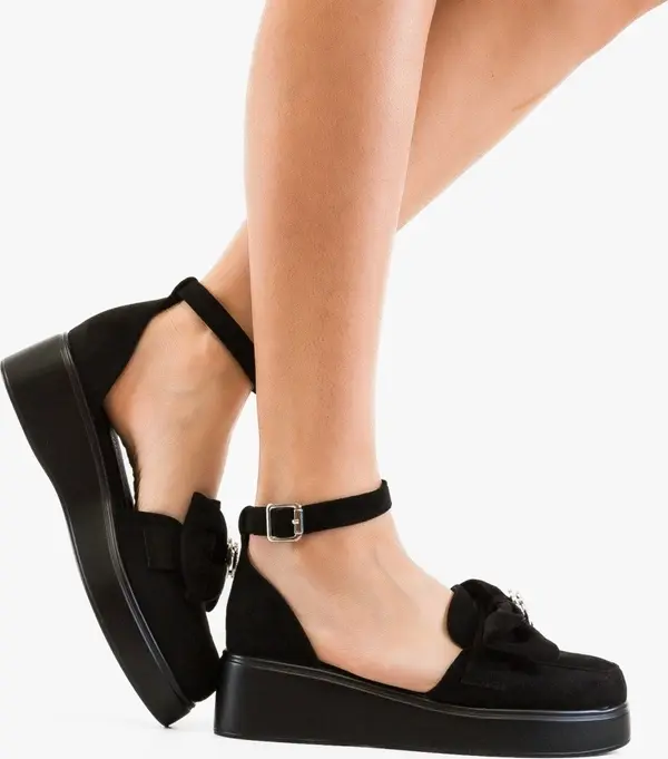 Carolie Ежедневни Lovly Черни