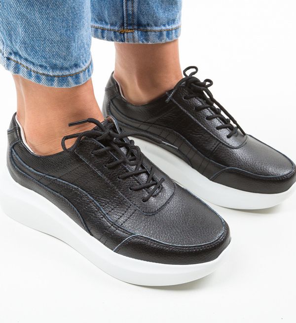 Angel Blue Ежедневни Myah Черни