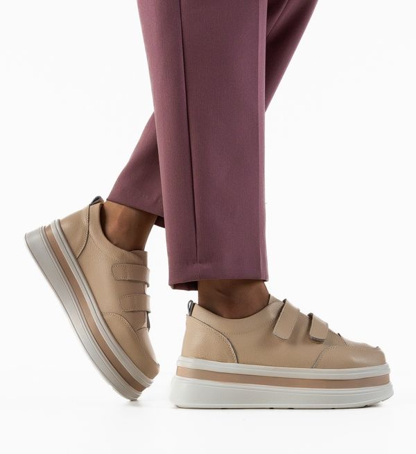 Botinelli Ежедневни обувки Akoste Бежов