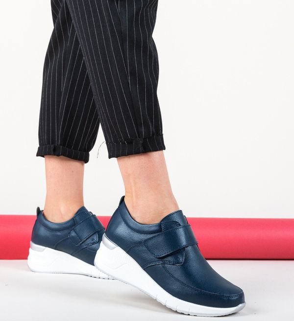 Angel Blue Ежедневни обувки Avalos