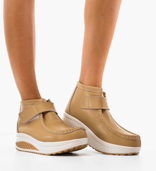 Botinelli Ежедневни обувки Misha Бежов