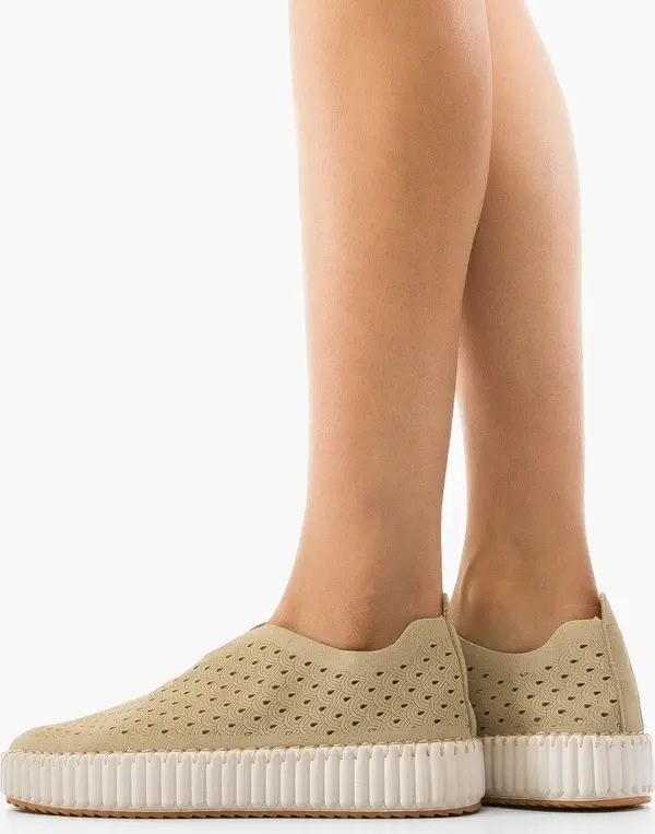 Ali Ежедневни Ralla Бежов