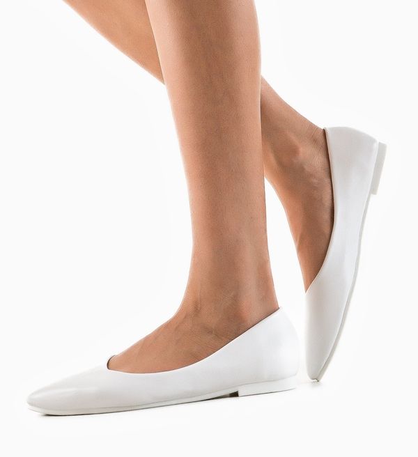 Carolie Ежедневни Ratap Бели