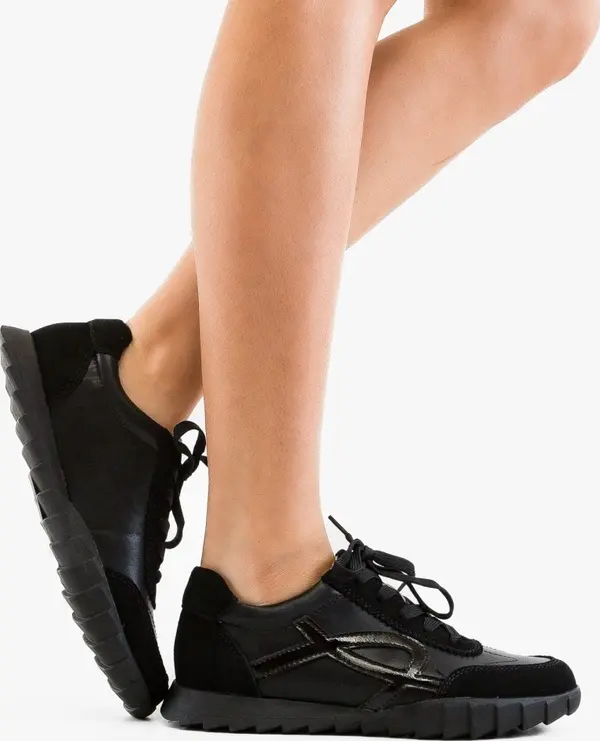 Angel Blue Ежедневни Ynun Черни