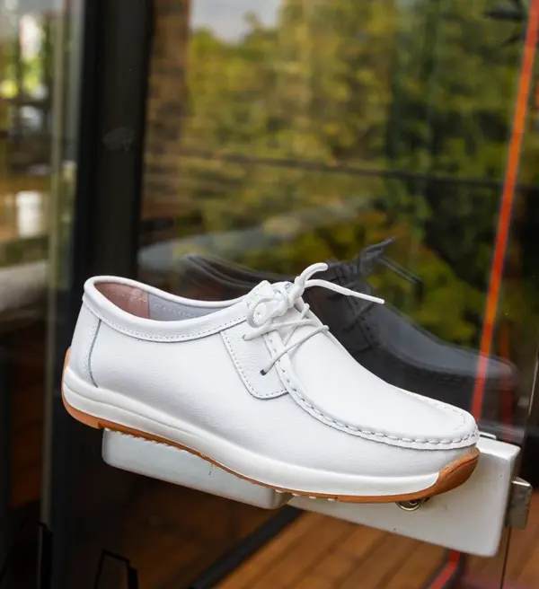 Botinelli Ежедневни Zackary Бели