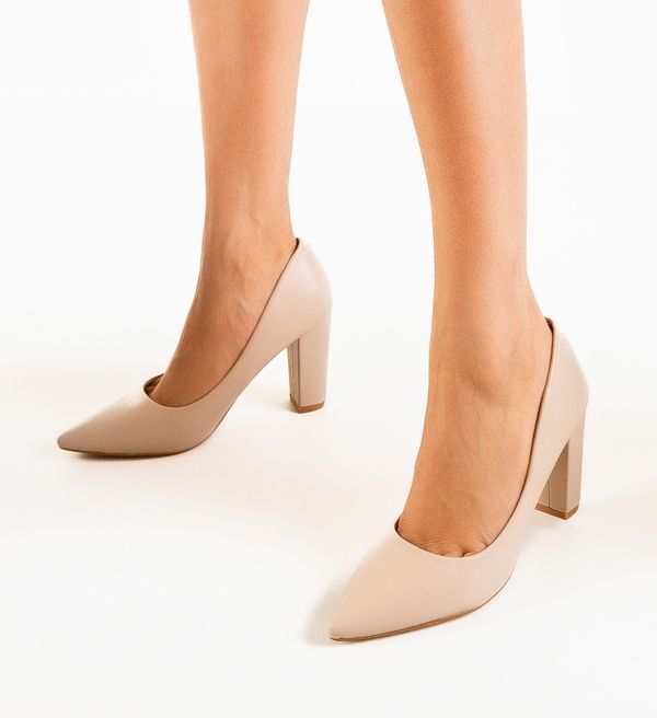 Tony Обувки Adisa Бежов