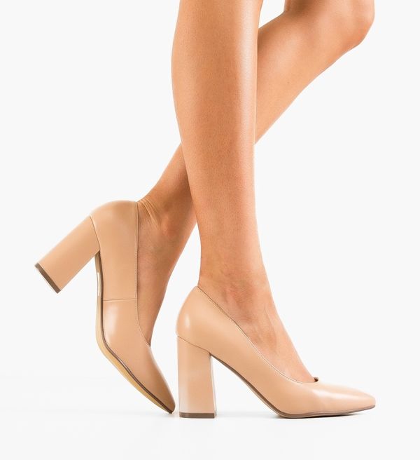 Ali Обувки Aisha Нуд