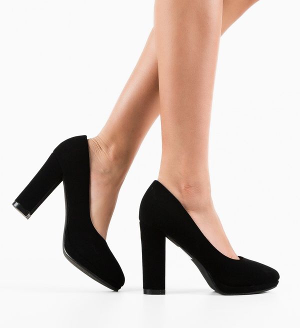 Carolie Обувки Alia Черни