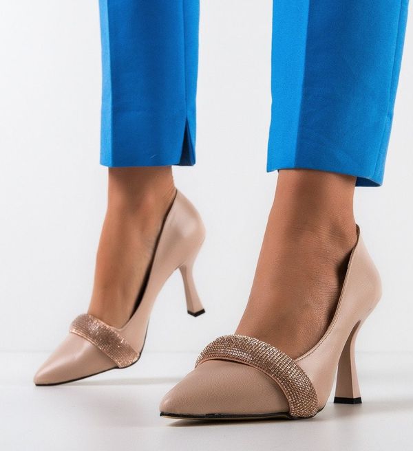 Wow Shoes Обувки Andor Бежов