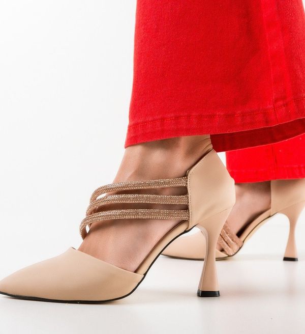 Wow Shoes Обувки Aquila Бежов